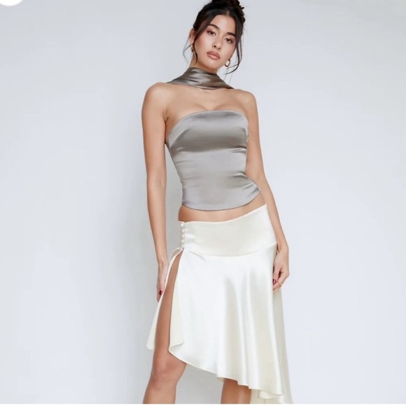 Mixedgals TUBE HALTER SILK TOP - Picture 4 of 16